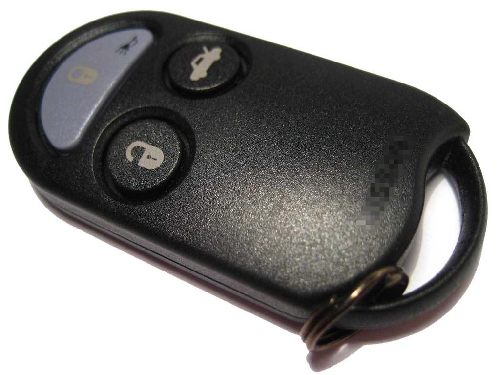 COQUE TELECOMMANDE NISSAN INDEPENDANTE OVALE DE 3 BOUTONS