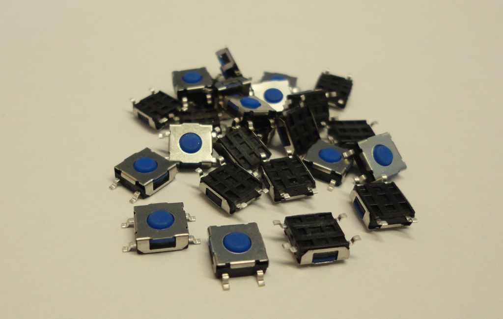 PULSADOR AZUL DE 4 PATILLAS 6,31x6,26x2,88 mm (10 UNIDADES)  