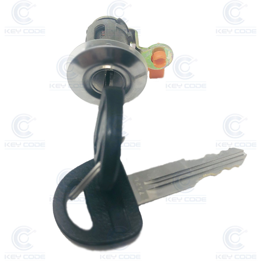  SUZUKI GRAND VITARA DOOR LOCK SET (1998+) (8201608060, 8201608050)