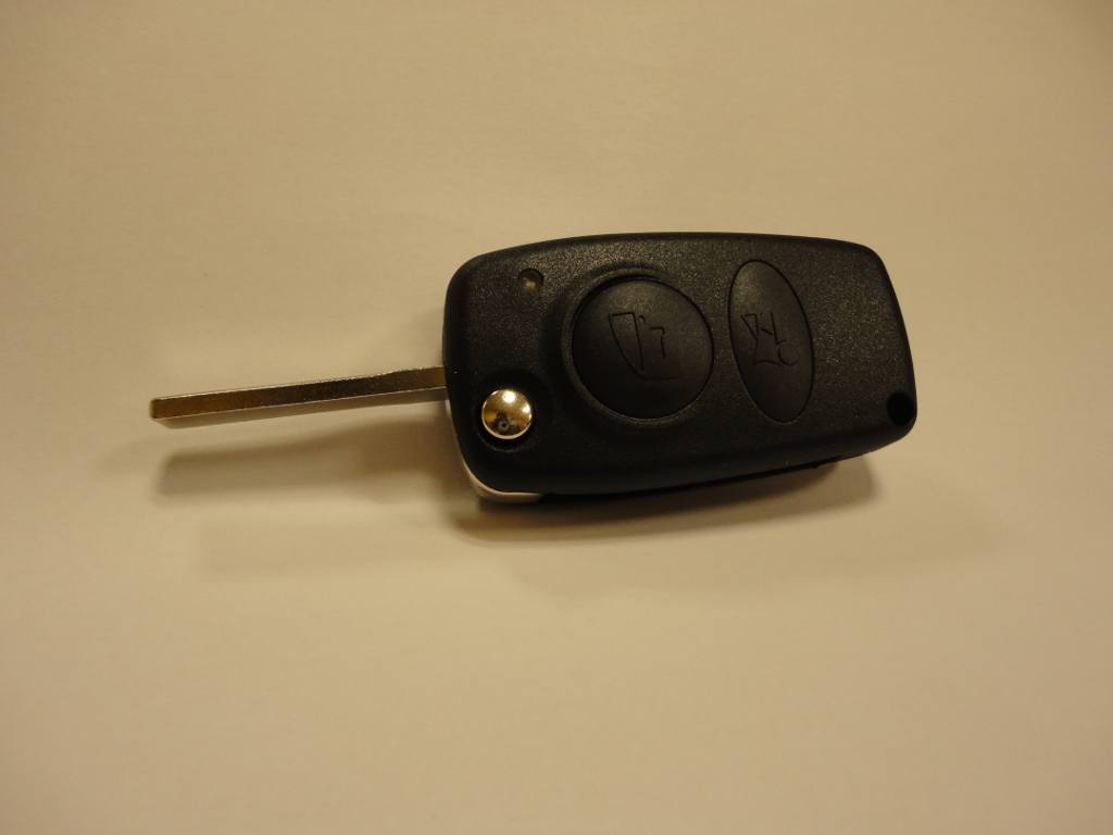 FOLDABLE 2-BUTTON REMOTE CASE FOR ALFA ROMEO HU92