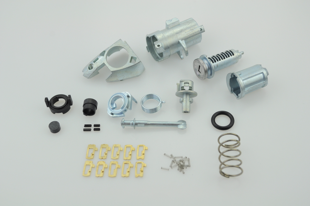 DISASSEMBLED DOOR LOCK FOR MERCEDES W220 HU64